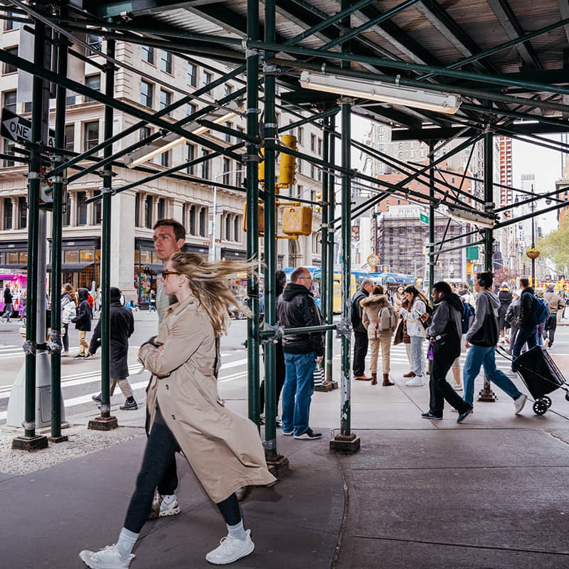 ¿Por qué hay tantos andamios en Nueva York? La verdad tras la jungla urbana